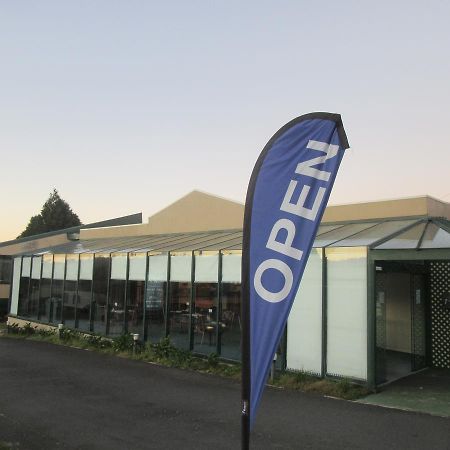 Abel Tasman Airport Motor Inn Launceston Extérieur photo