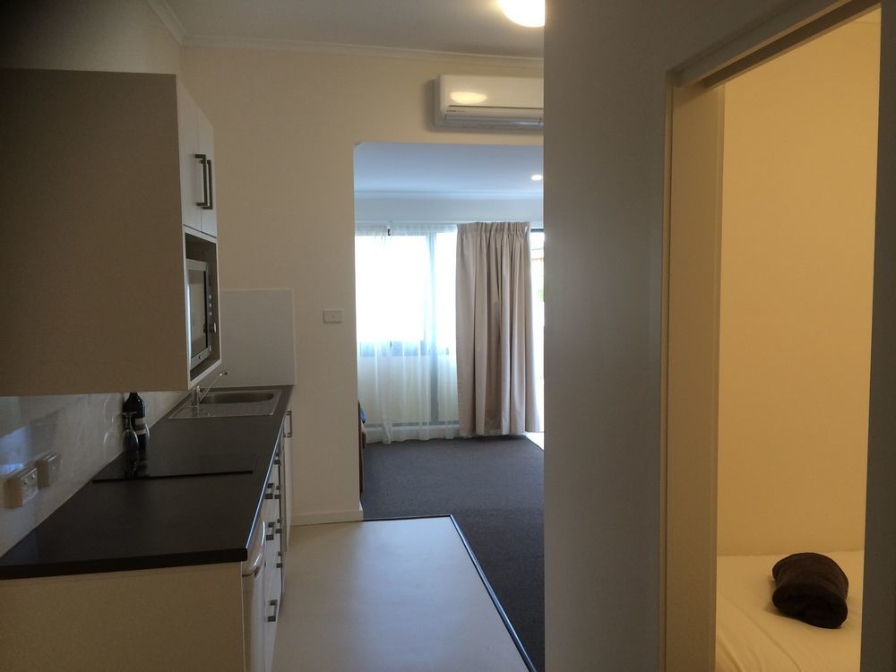 Abel Tasman Airport Motor Inn Launceston Extérieur photo