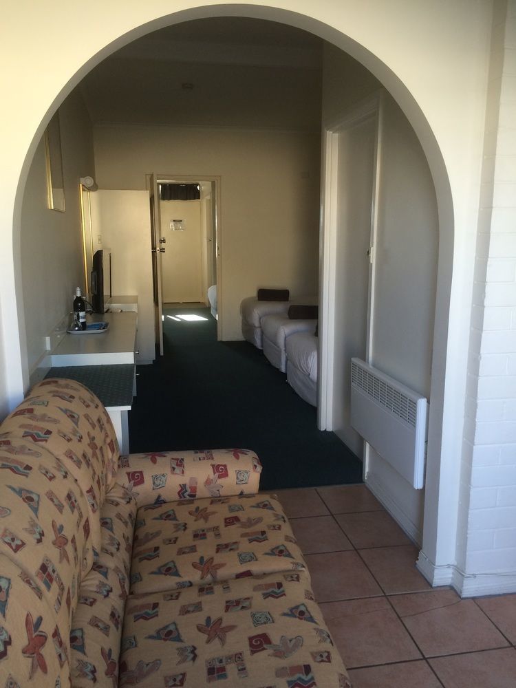 Abel Tasman Airport Motor Inn Launceston Extérieur photo