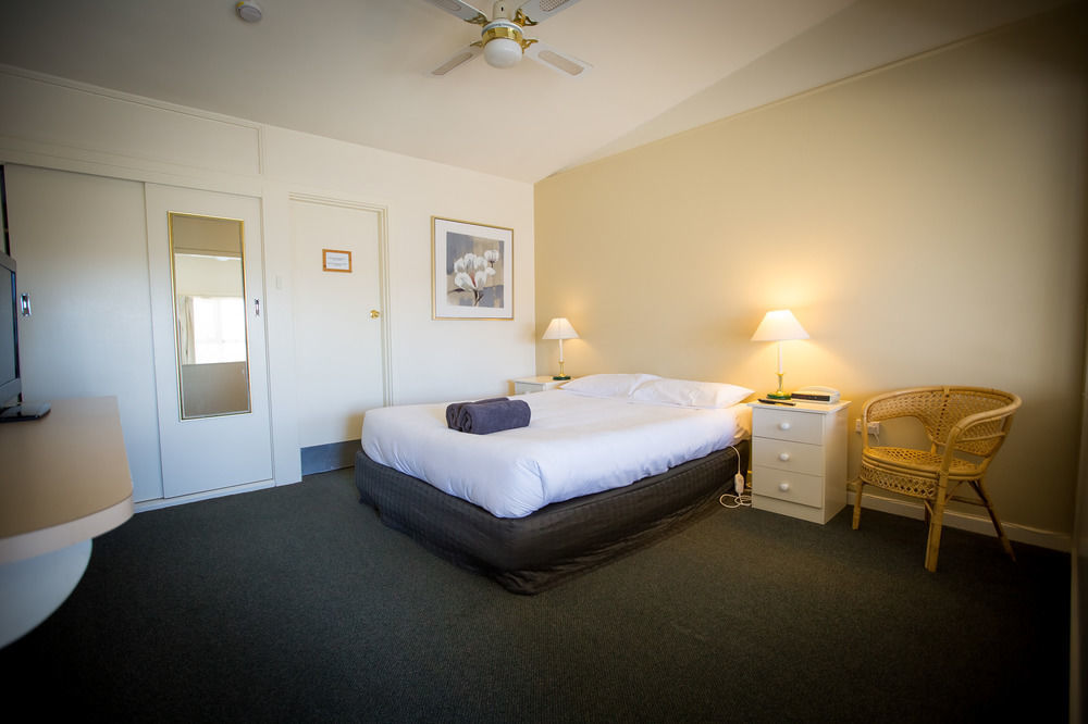 Abel Tasman Airport Motor Inn Launceston Extérieur photo
