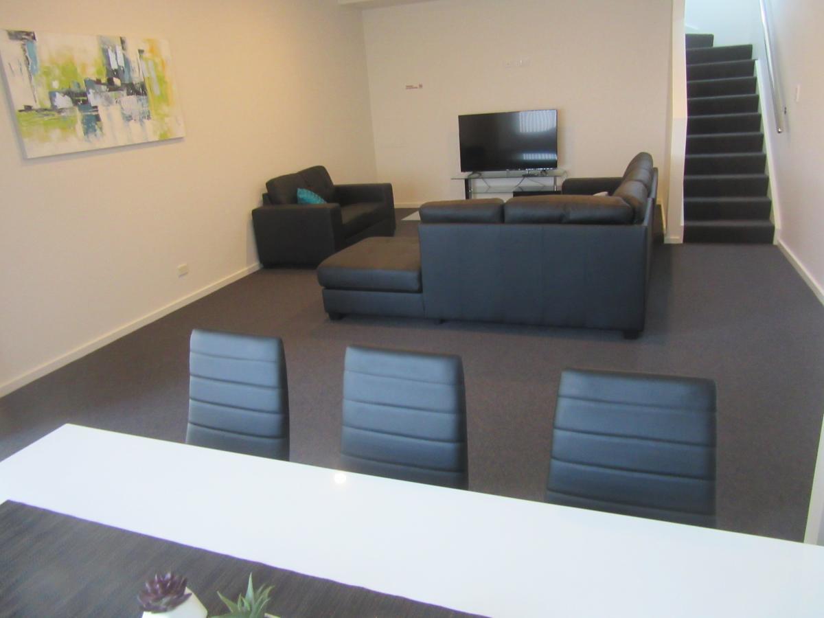 Abel Tasman Airport Motor Inn Launceston Extérieur photo