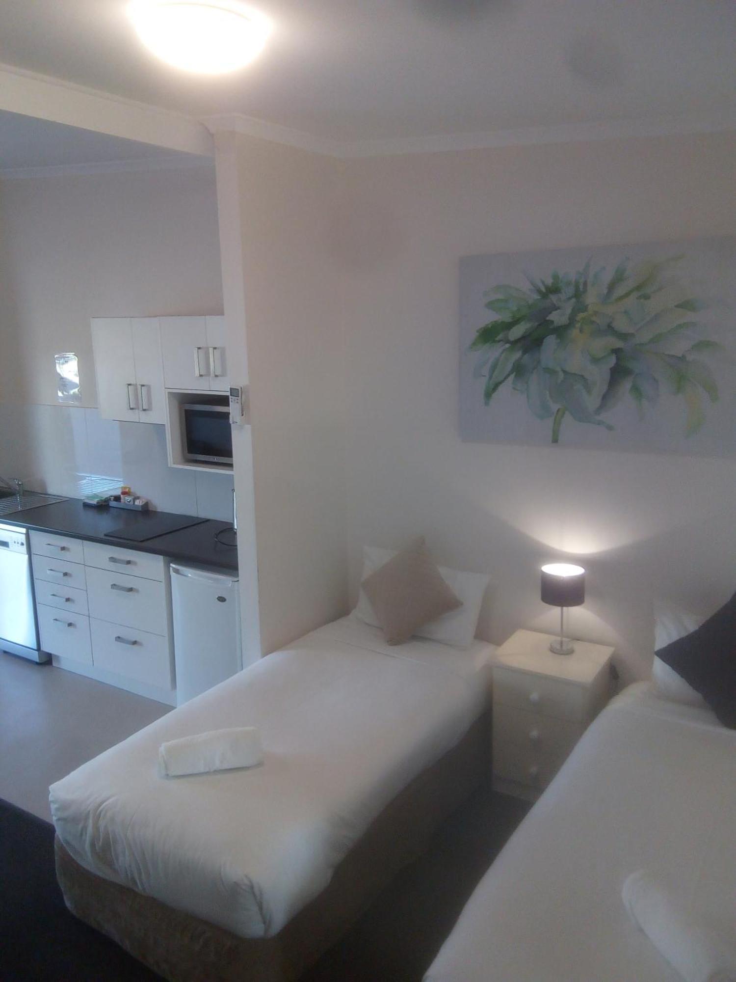 Abel Tasman Airport Motor Inn Launceston Extérieur photo
